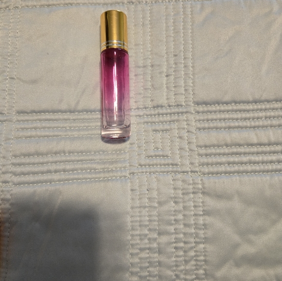 10ml glass bottle with roller ball - Picture 4 of 9